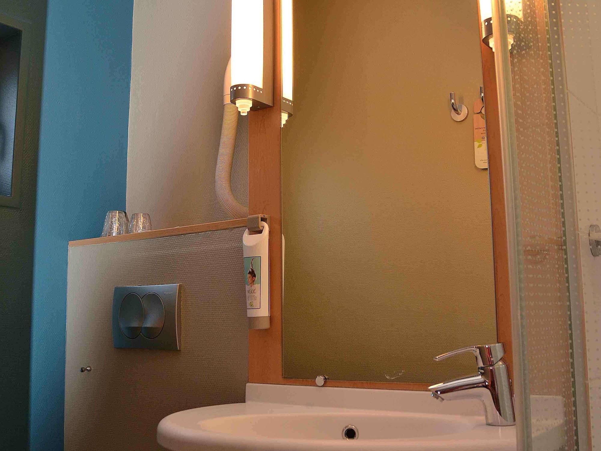 Ibis Centre Gare 3* Reims